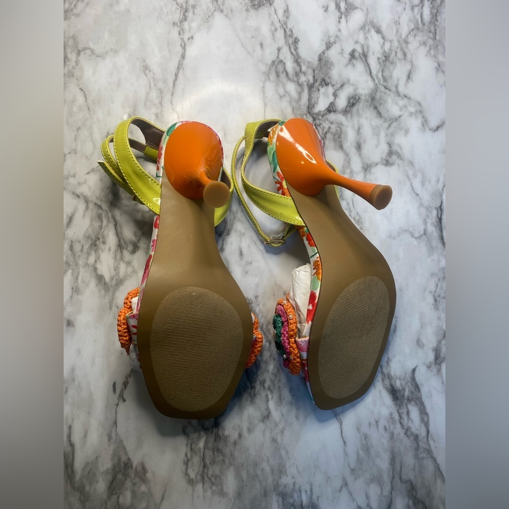 New Betsey Johnson Women Ainsleyy Heeled Sandal - Picture 9 of 12